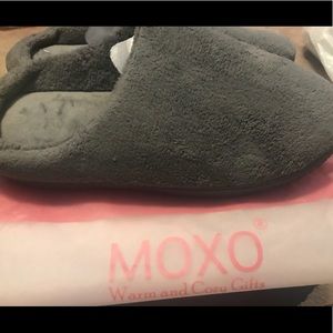 MOXO Womens & Men’s Slippers
